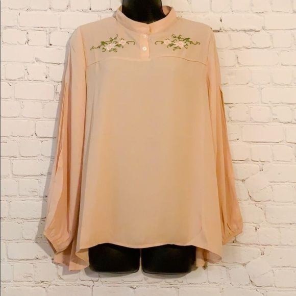 chloah Tops - Chloah Flower Embroidered Flowy Boho Cream Blouse